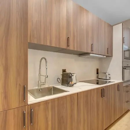 Luxueuse Maisonnette Au Coeur De Batignolles 17eme 펜션 파리
