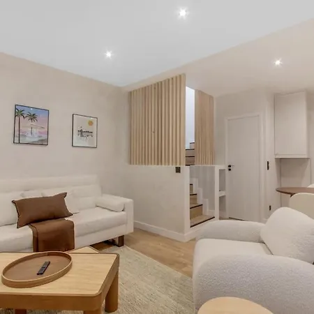 Luxueuse Maisonnette Au Coeur De Batignolles 17eme Parigi