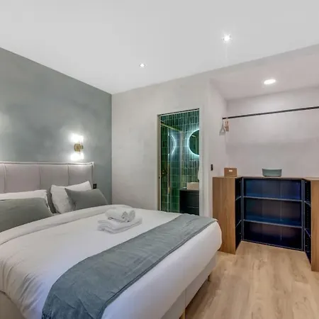 Luxueuse Maisonnette Au Coeur De Batignolles 17eme 펜션 파리