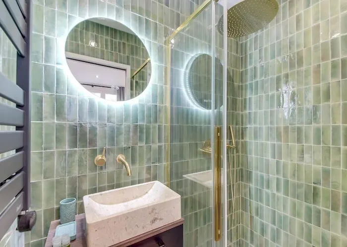 Luxueuse Maisonnette Au Coeur De Batignolles 17eme Ferienhaus *