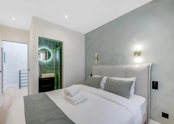 Luxueuse Maisonnette Au Coeur De Batignolles 17eme Ferienhaus Paris