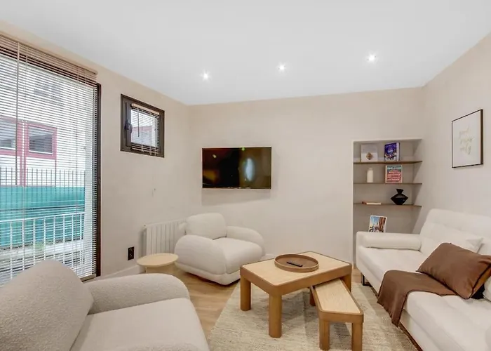 Luxueuse Maisonnette Au Coeur De Batignolles 17eme Ferienhaus *