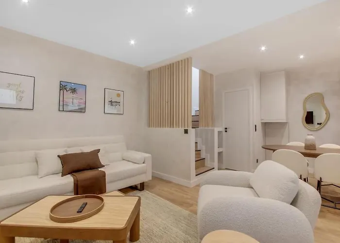 Luxueuse Maisonnette Au Coeur De Batignolles 17eme Paris