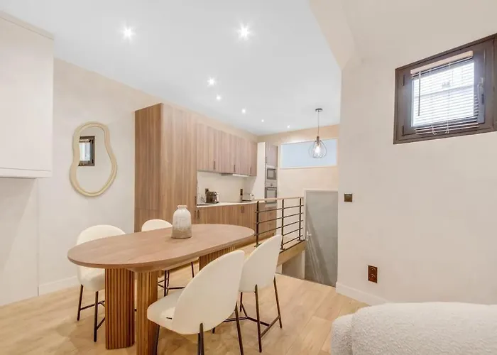 Luxueuse Maisonnette Au Coeur De Batignolles 17eme * Paris