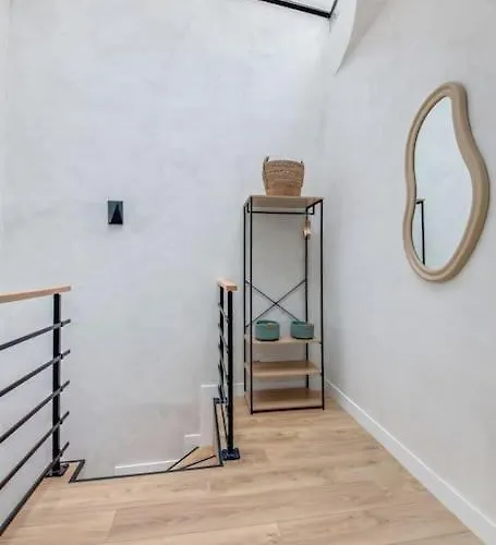 Luxueuse Maisonnette Au Coeur De Batignolles 17eme Paris