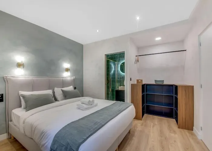 Luxueuse Maisonnette Au Coeur De Batignolles 17eme Ferienhaus Paris