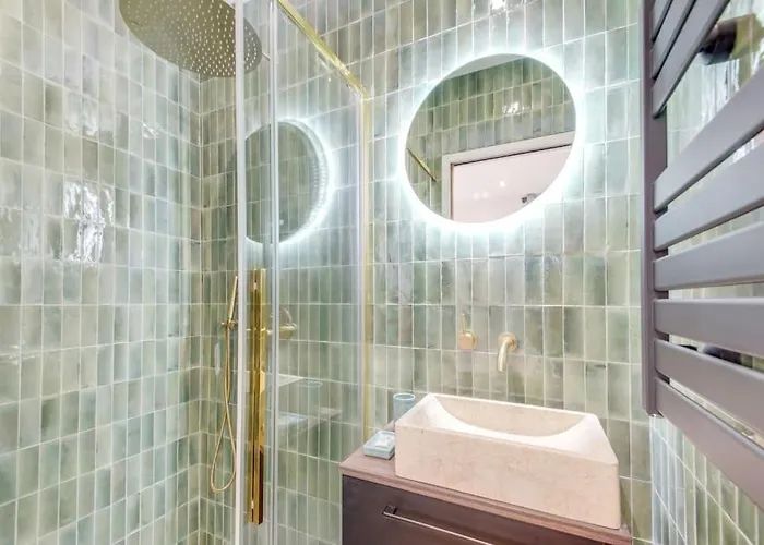 Luxueuse Maisonnette Au Coeur De Batignolles 17eme Ferienhaus *